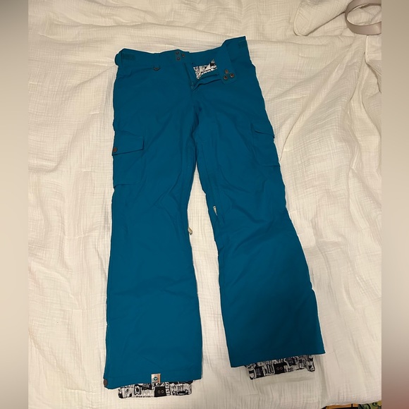 Roxy Pants - Roxy snowboard cargo pants